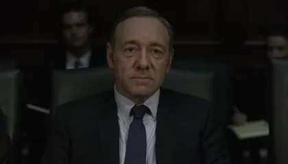 Кадры из сериала Карточный домик (2013)